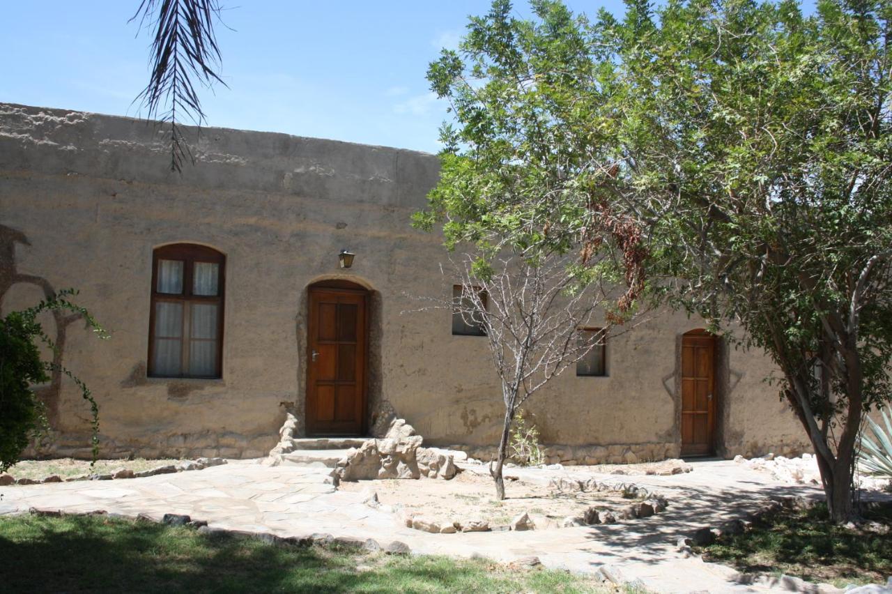 Fort Sesfontein Lodge & Safaris Kültér fotó