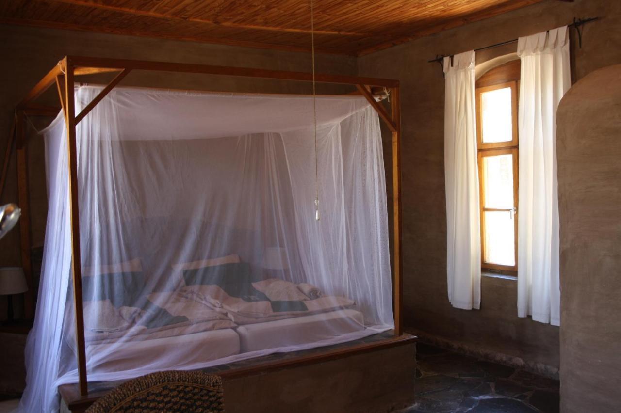 Fort Sesfontein Lodge & Safaris Kültér fotó