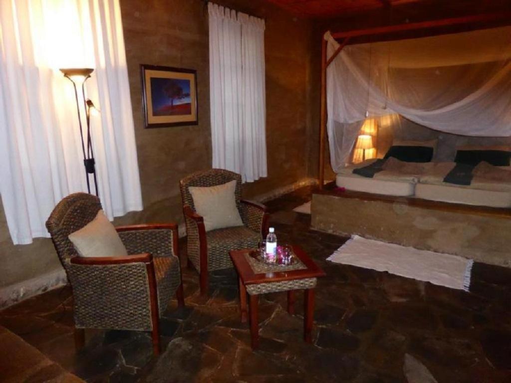 Fort Sesfontein Lodge & Safaris Kültér fotó