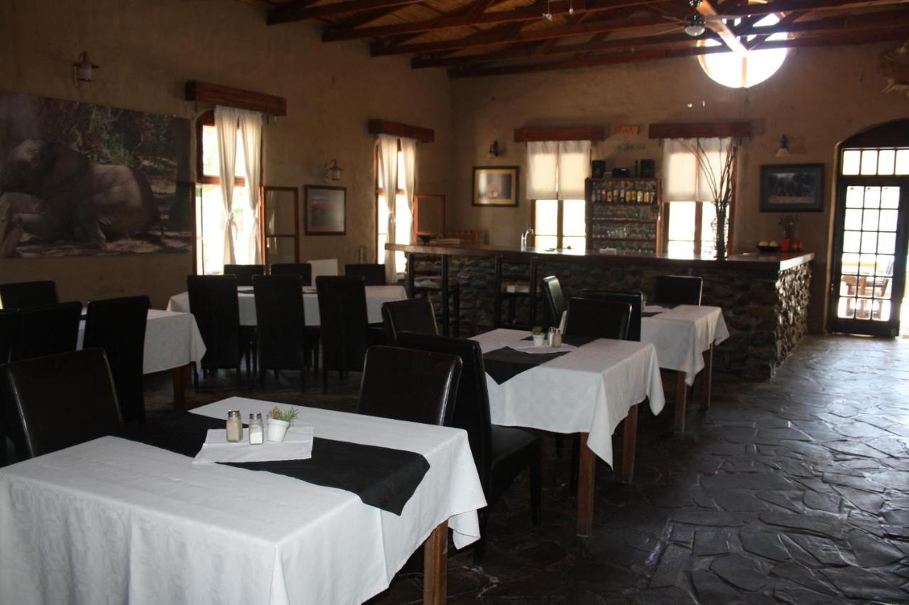 Fort Sesfontein Lodge & Safaris Kültér fotó